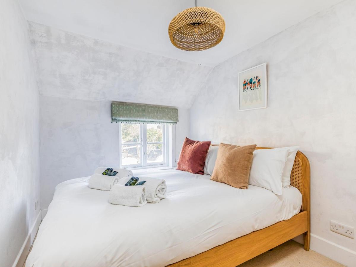 Pass The Keys Charming Downland Cottage شيشستر المظهر الخارجي الصورة